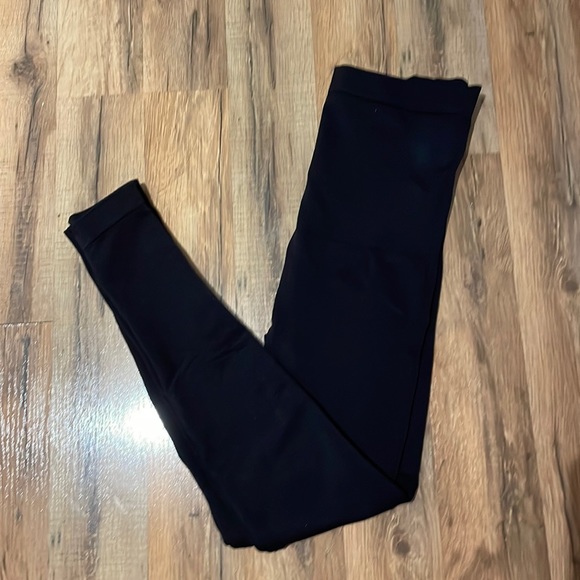 SPANX Seamless Legging - Picture 2 of 4